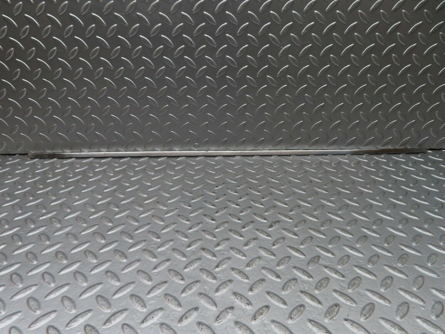 20446 Mercedes-Benz W114 280CE Coupe Sunroof Chrome Trim