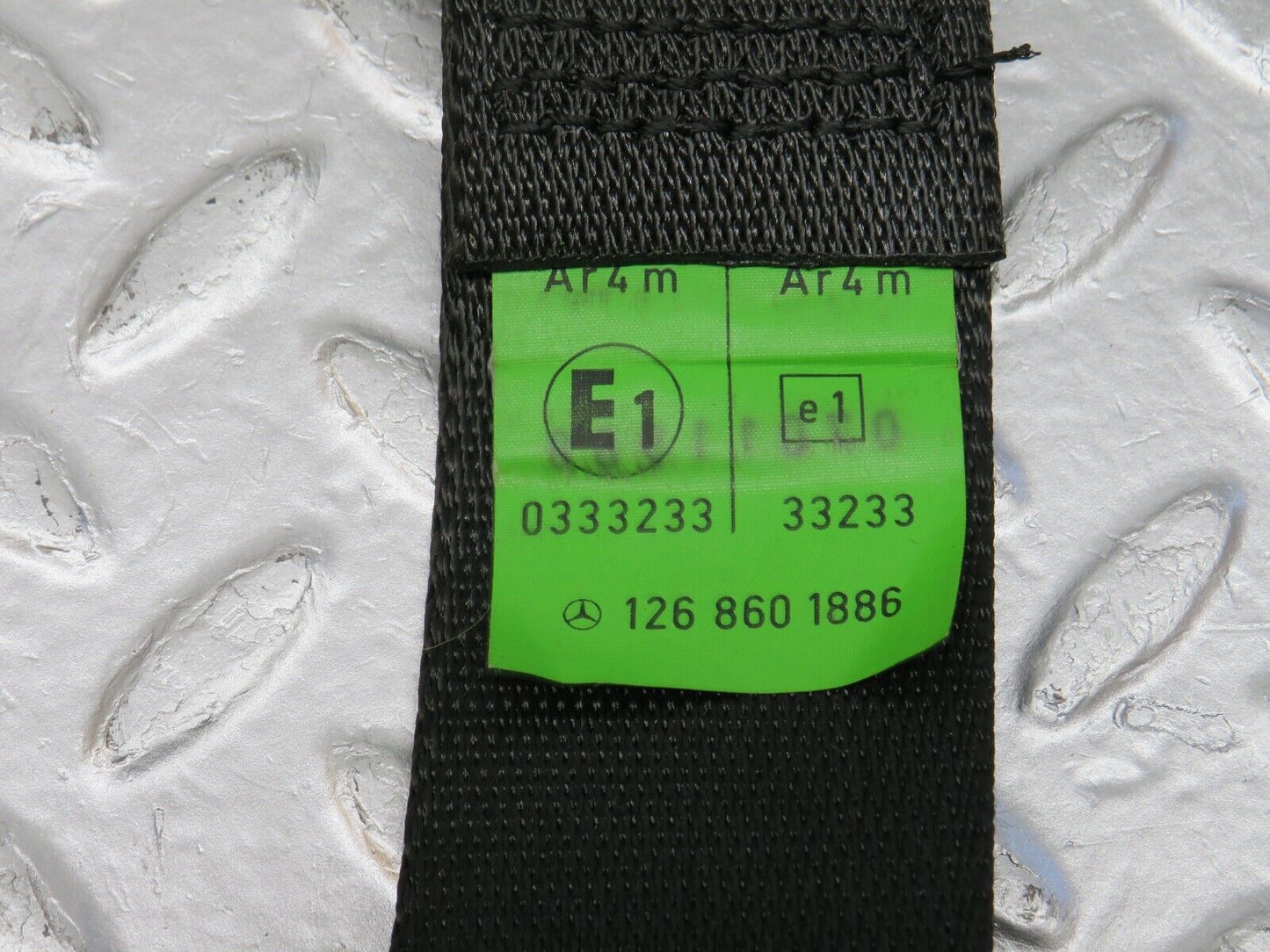 33833 Mercedes-Benz W201 190E 2.0L Rear Seat Belt Set With Buckles 1268601886
