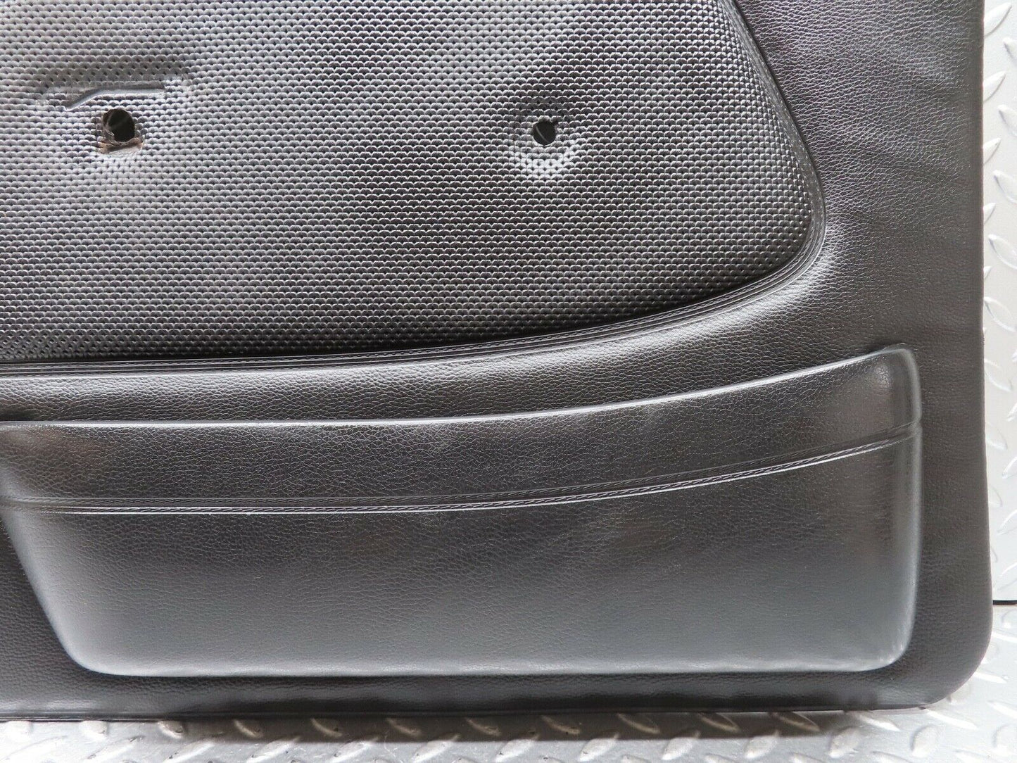 19030 Mercedes-Benz W123 300D Front Left Door Card Black