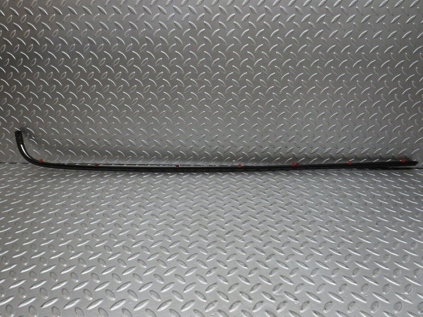 27959 Mercedes-Benz W123 280E Rear Left Fender Centre Moulding Trim