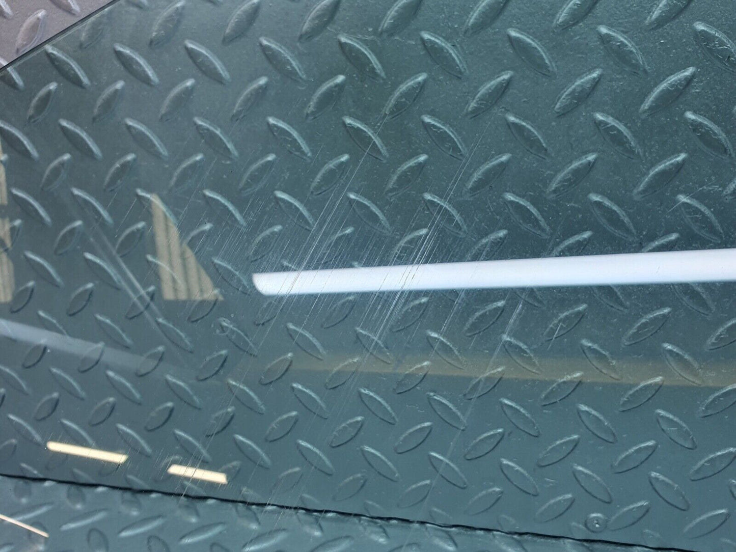 41994 Mercedes-Benz W202 C200 Front Left Door Window Glass
