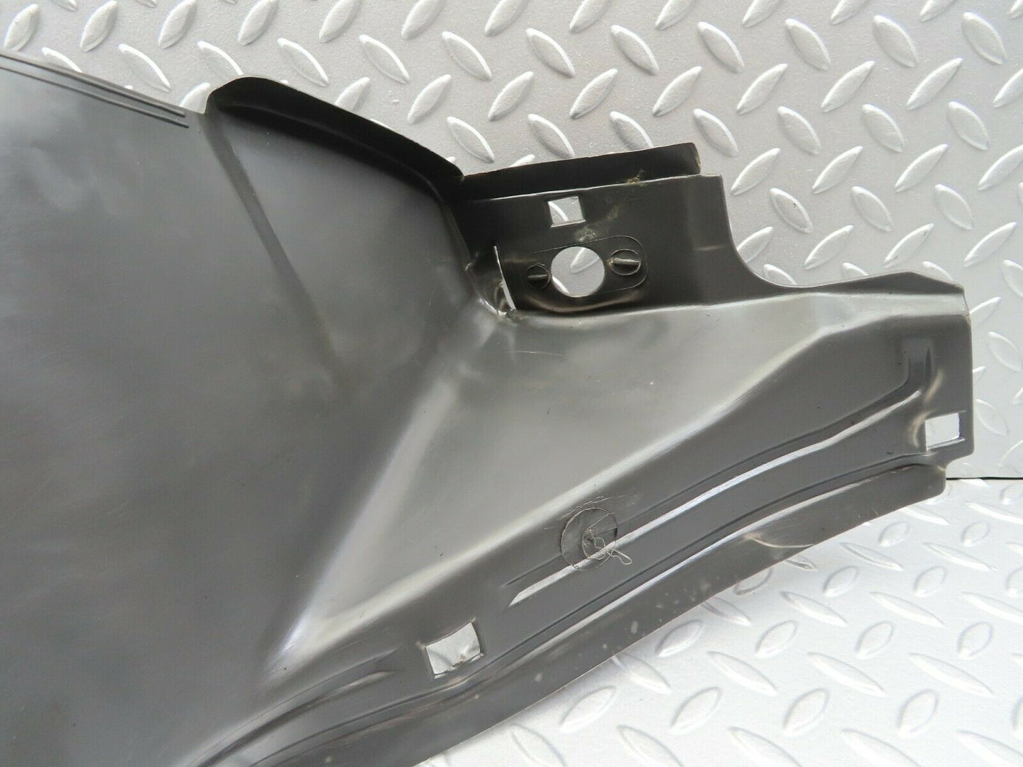 6783 Mercedes-Benz S124 E220 Wagon Mudguard Panelling Front Right 1248840835
