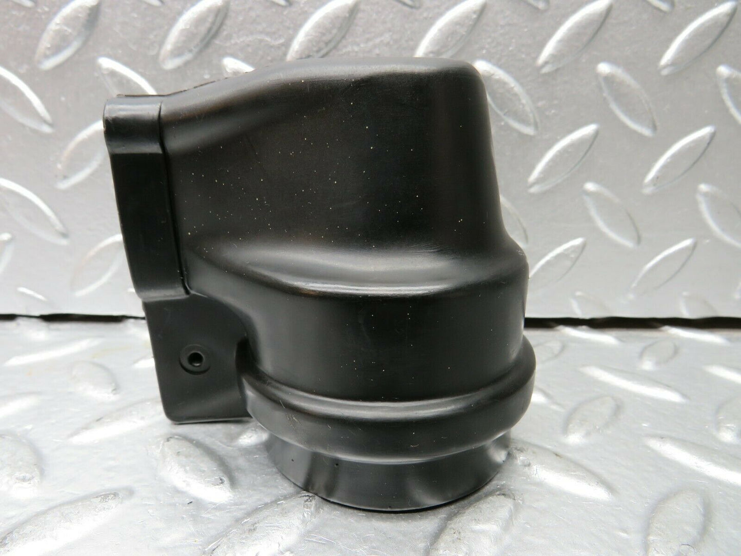 22913 Mercedes-Benz C107 450SLC Coupe Ignition Coil Protective Cap 0001581785