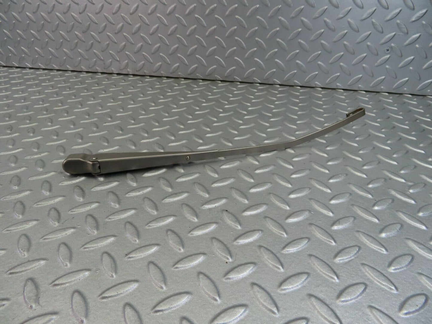 7907 Mercedes-Benz W115 220D Wiper Arm Left Side