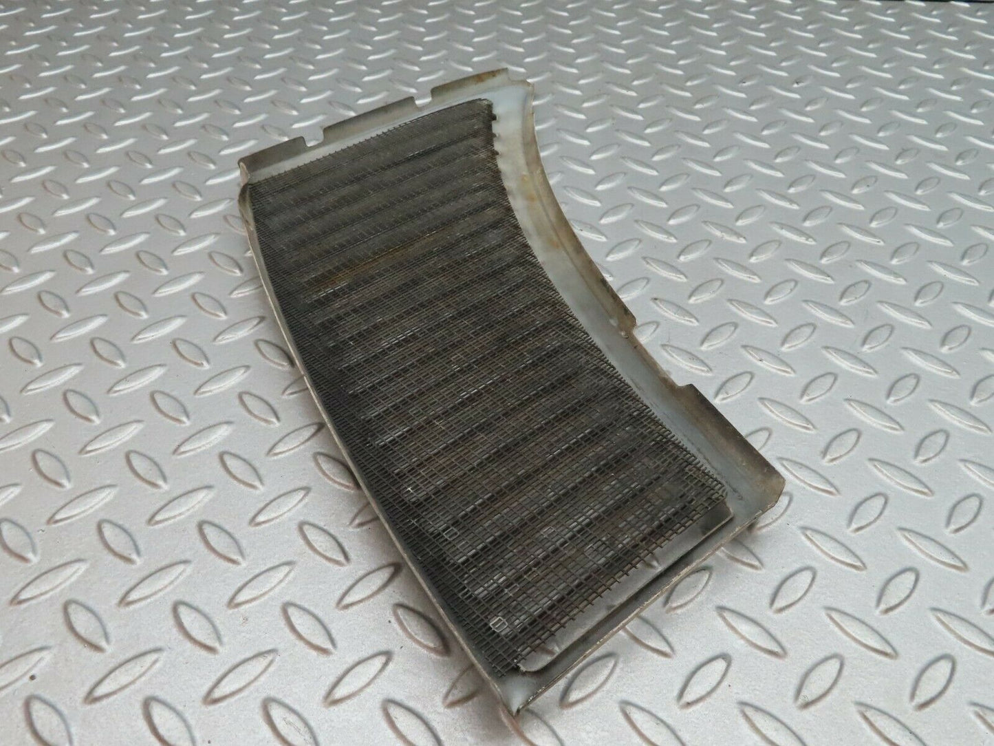 4984 Mercedes-Benz R107 350SL Air Intake Grill Left Side