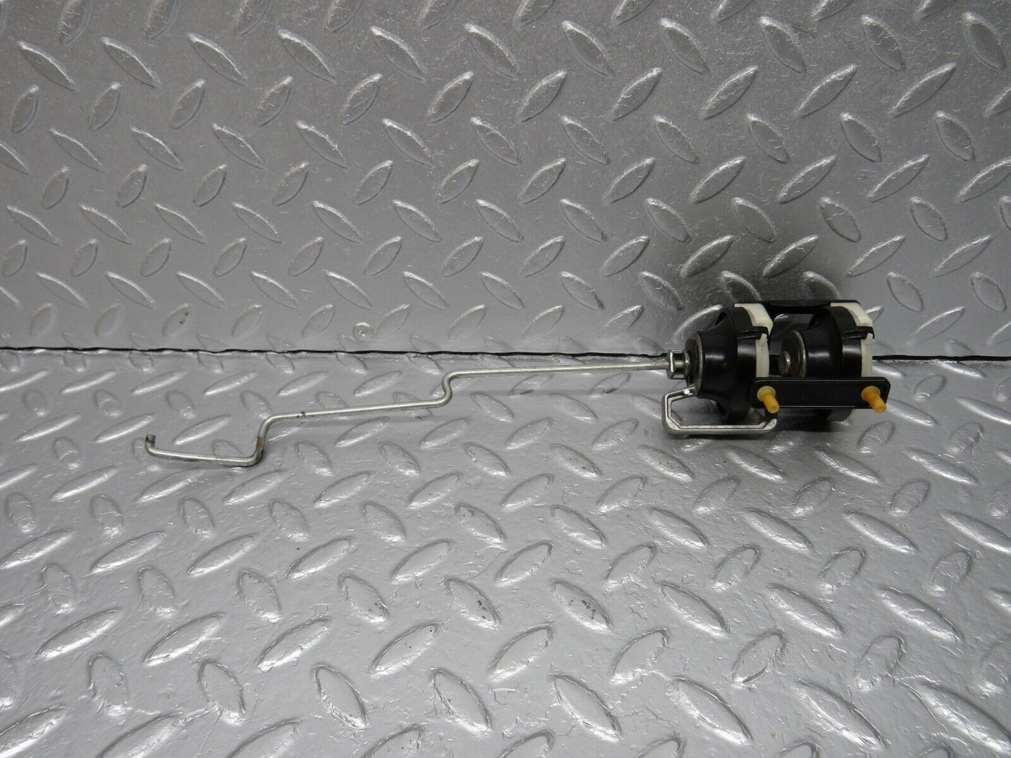 40000 Mercedes-Benz R107 350SL Coupe Seat Vacuum Actuator