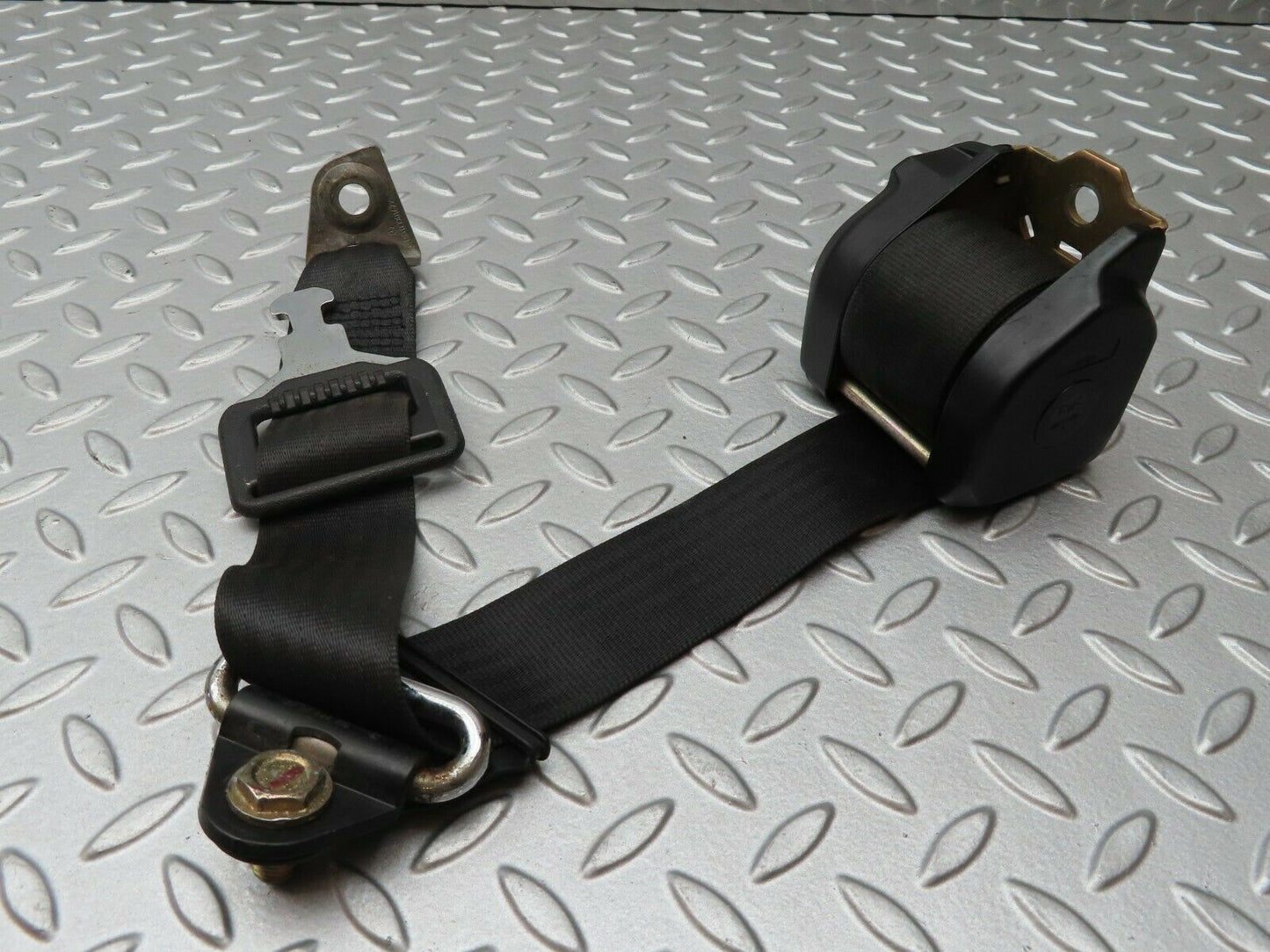 4245 Mercedes-Benz V123 240D LWB Rear Right Seat Belt 1238605585