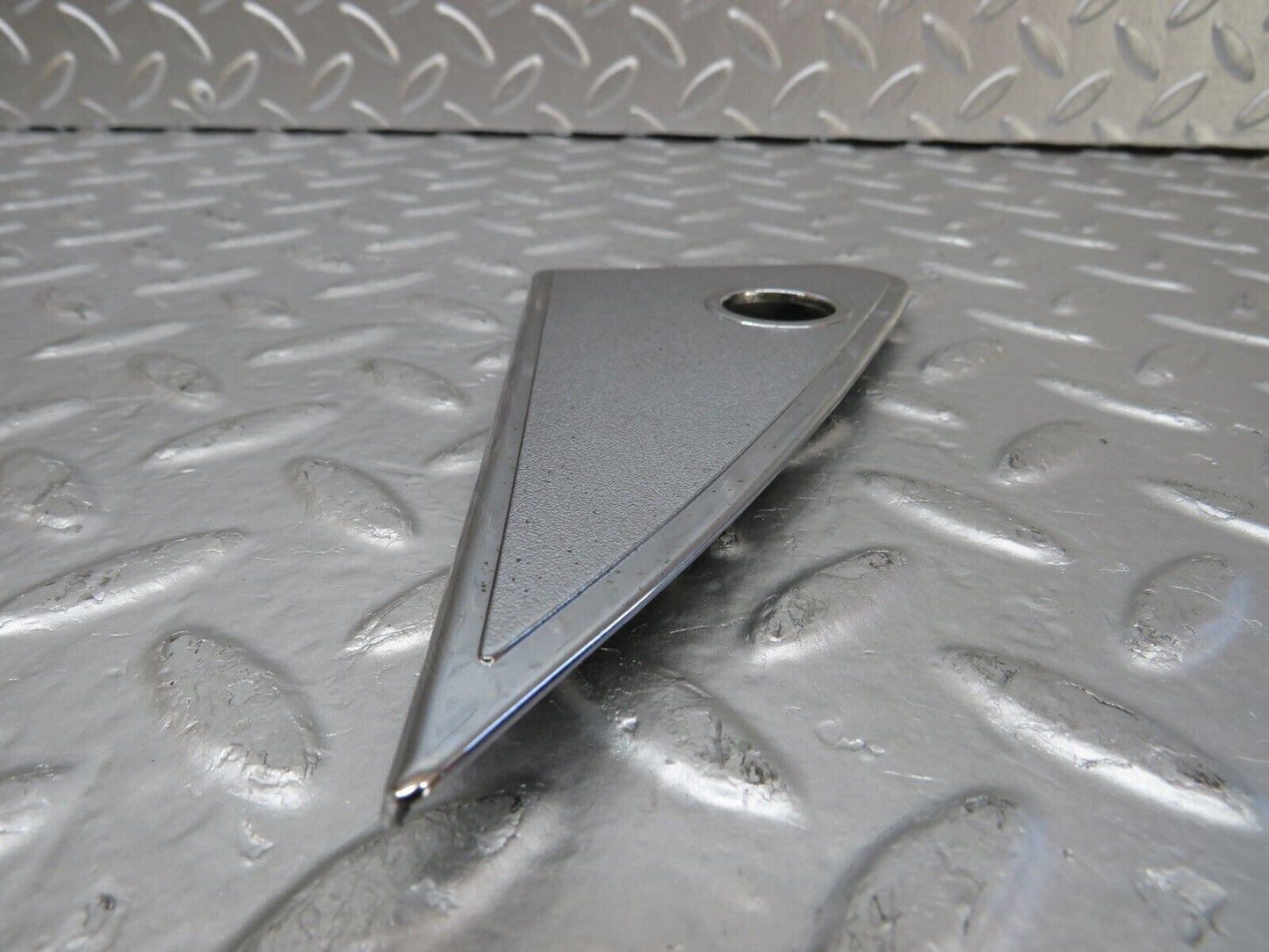 25558 Mercedes-Benz W123 200 Mirror Triangle Cover Right 1237250811