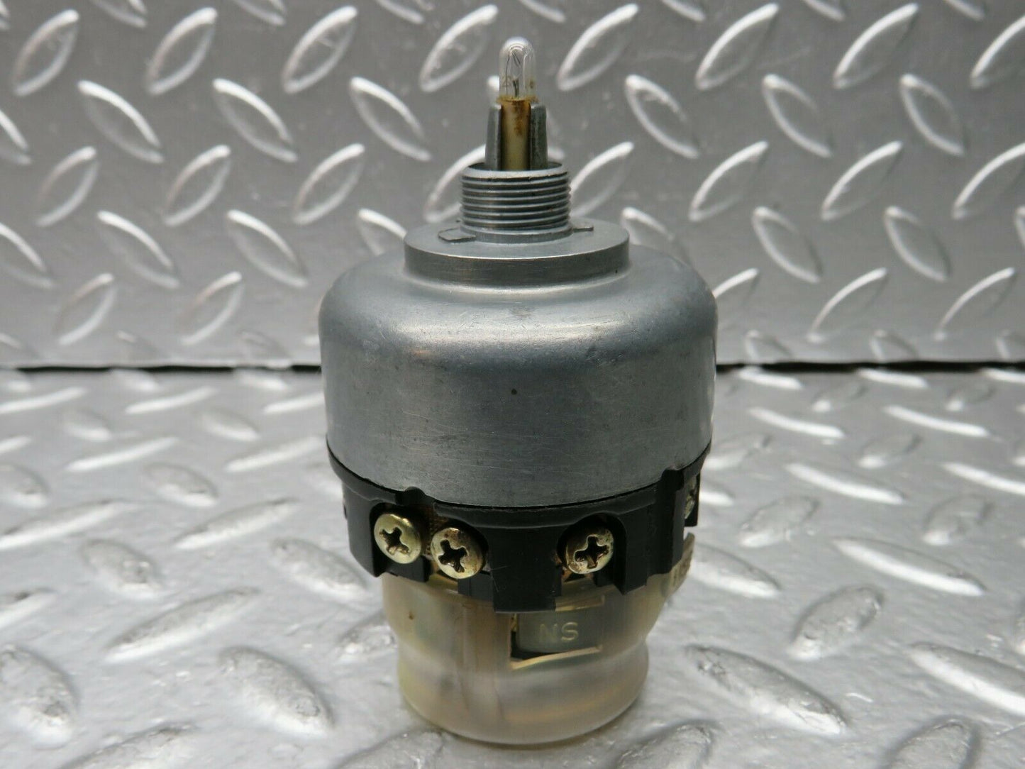 22787 Mercedes-Benz C107 450SLC Coupe Headlight Switch