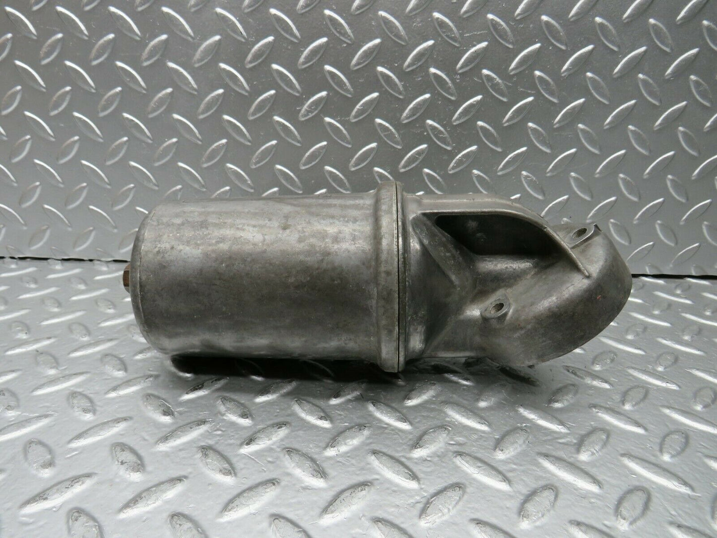 22777 Mercedes-Benz C107 450SLC Coupe Oil Filter Housing 1161840309