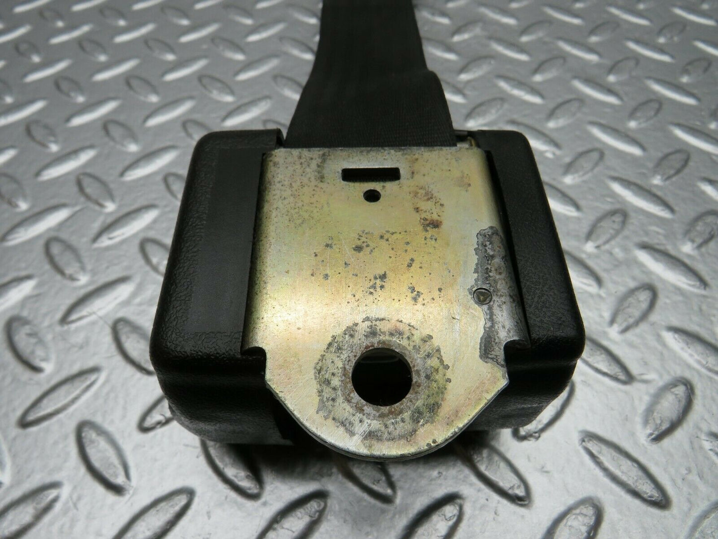 24059 Mercedes-Benz W123 280E Rear Seat Belt 1268608985