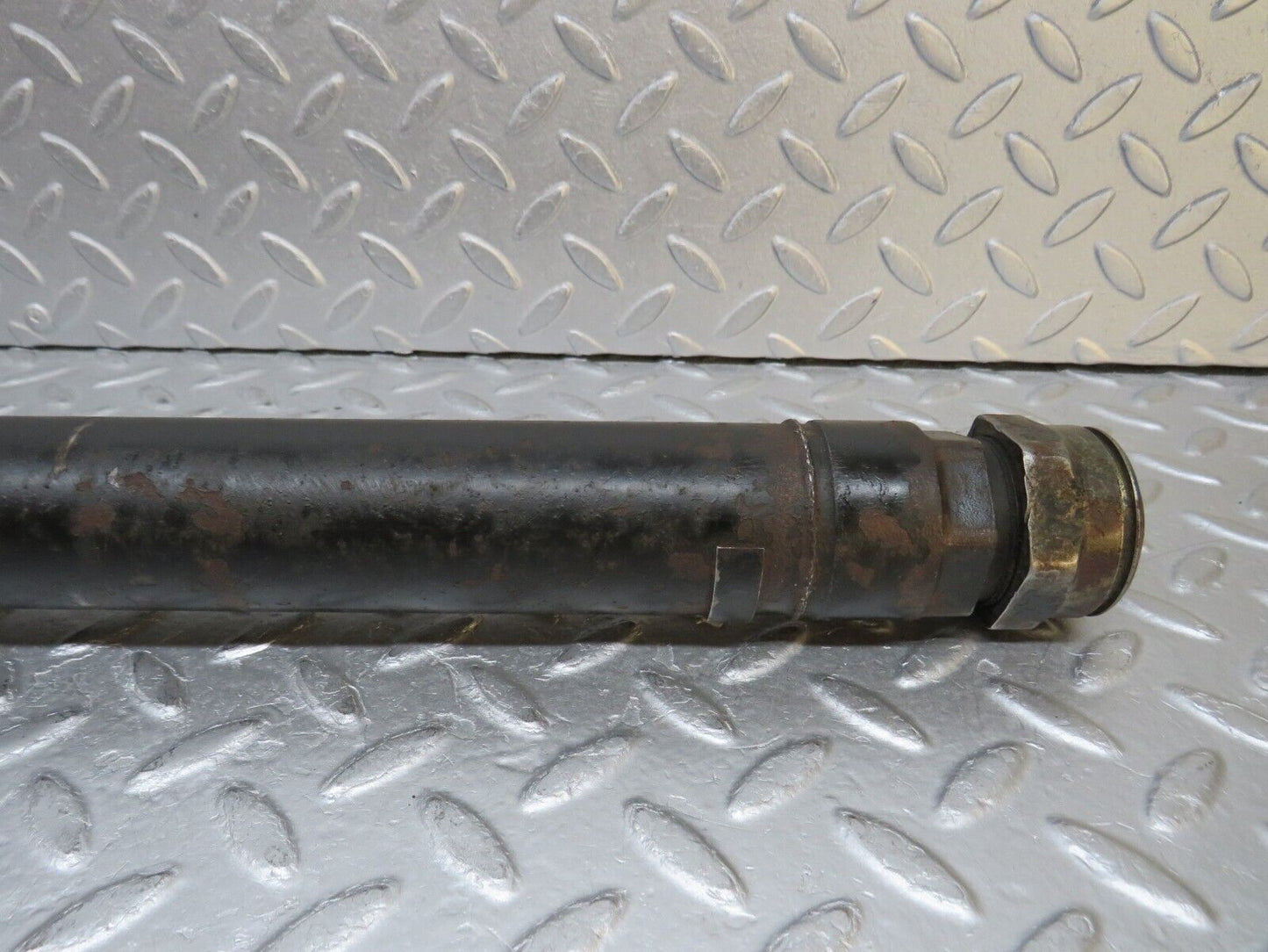 37588 Mercedes-Benz W109 300SEL Prop Shaft 1084130112