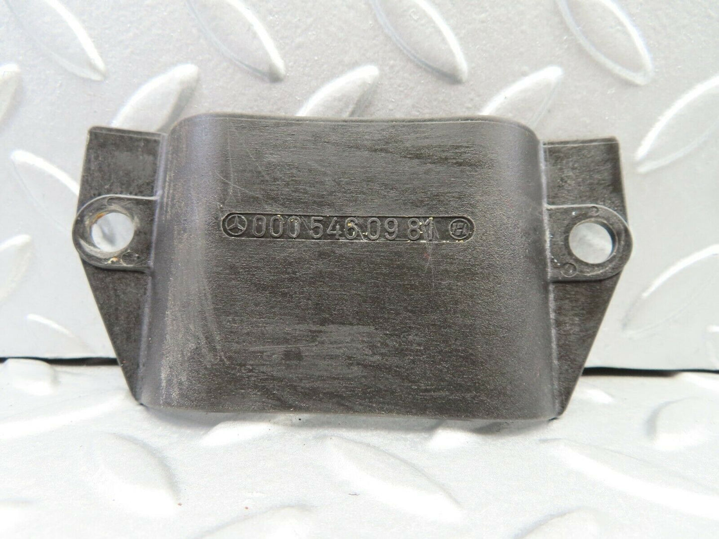 6387 Mercedes-Benz W126 380SE Front Panel Covering 0005460981