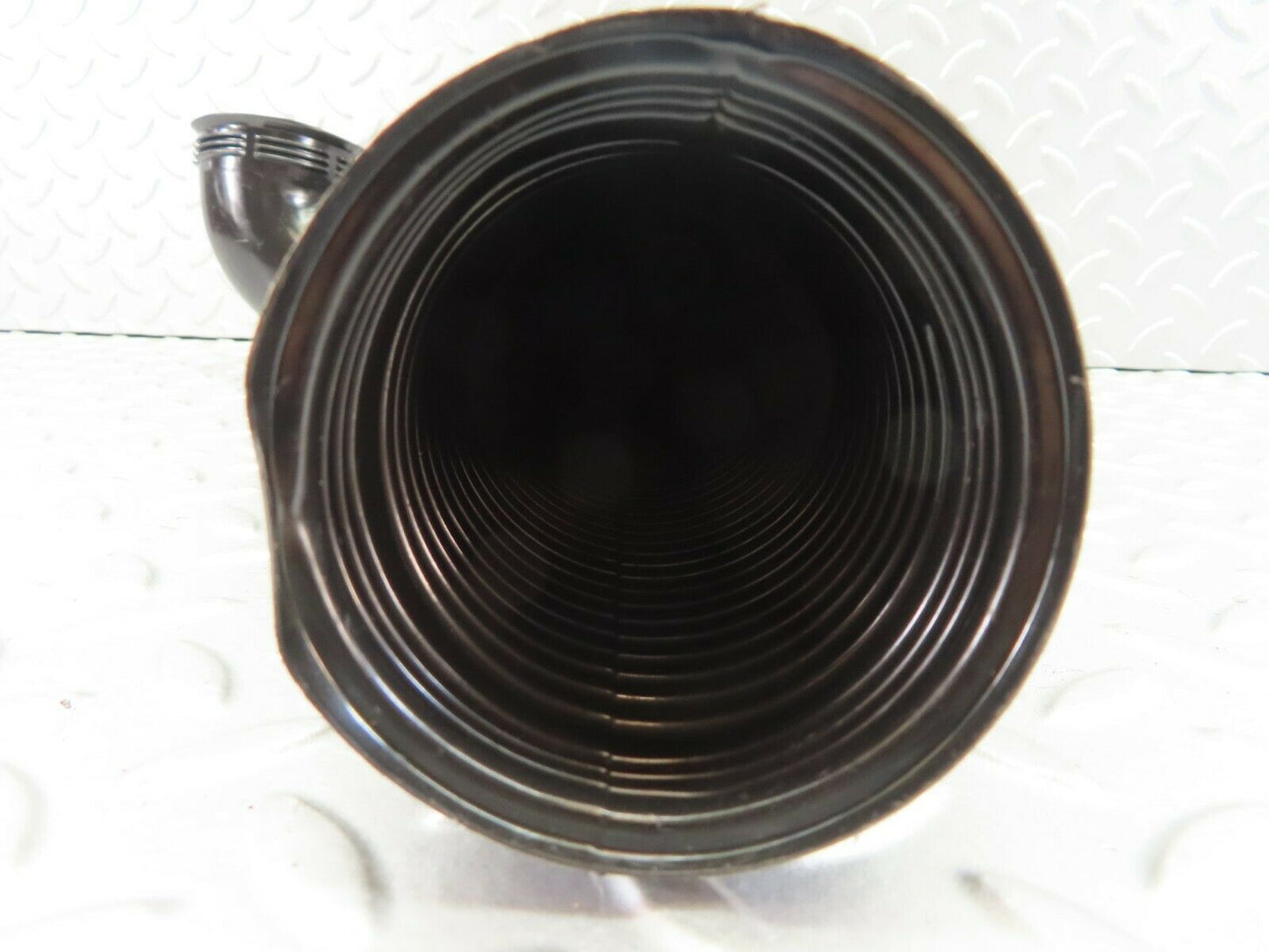 7339 Mercedes-Benz W116 450SE Dashboard Air Vent Ducting