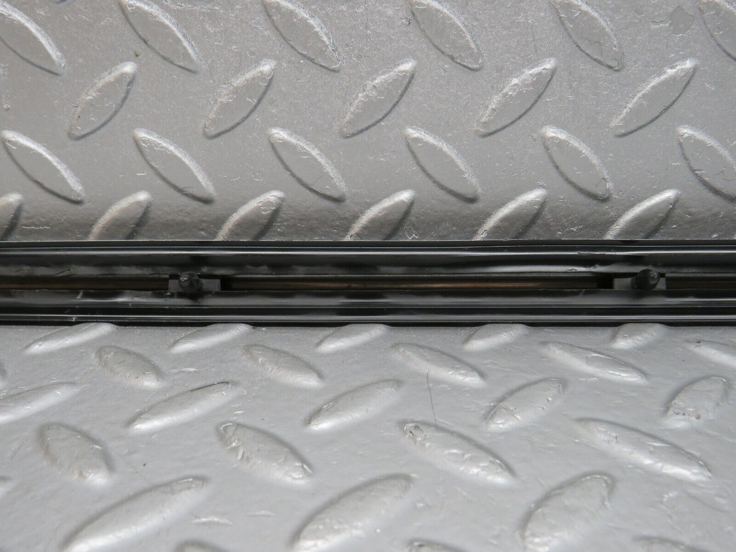 40641 Mercedes-Benz W123 300D Rear Left Door Centre Moulding Trim