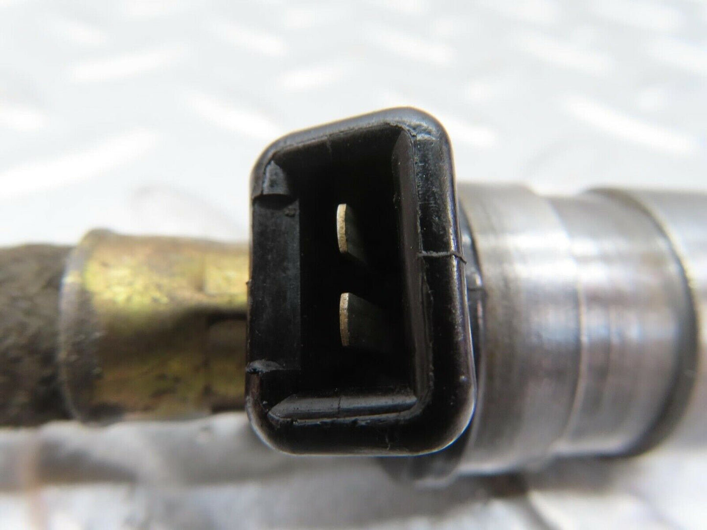 13340 Mercedes-Benz W116 350SE Fuel Injector Bosch 0280150001