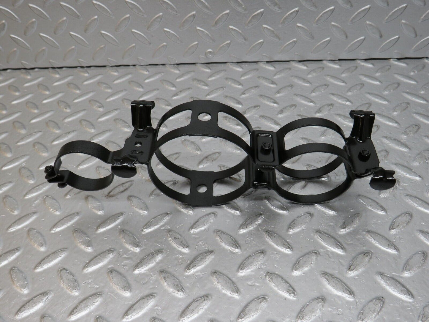32535 Mercedes-Benz S124 300TE Wagon Fuel Pump Fuel Filter Bracket Holder