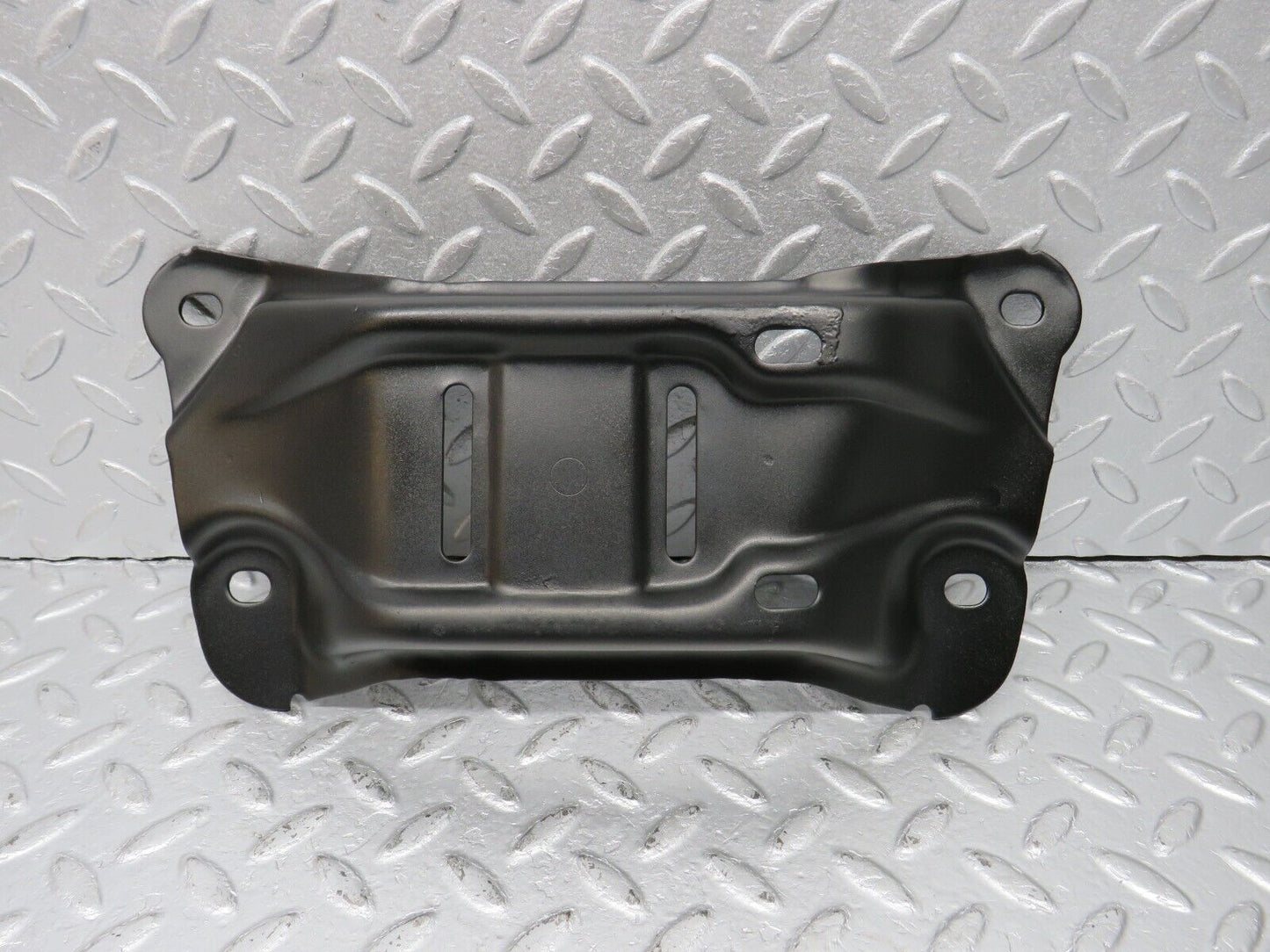 40542 Mercedes-Benz W123 300D Gearbox Mount Bracket