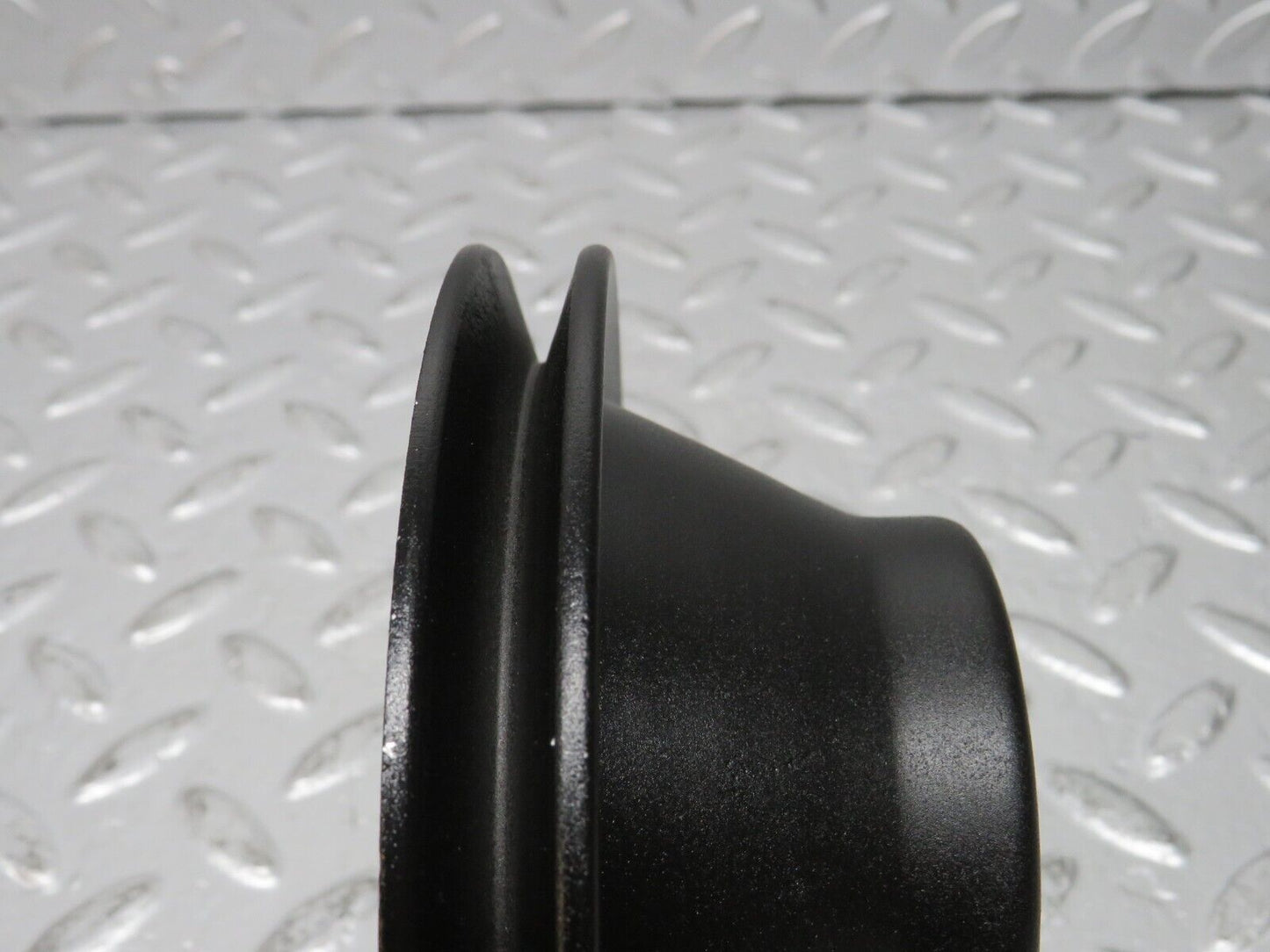 31124 Mercedes-Benz W123 200D Water Pump Pulley