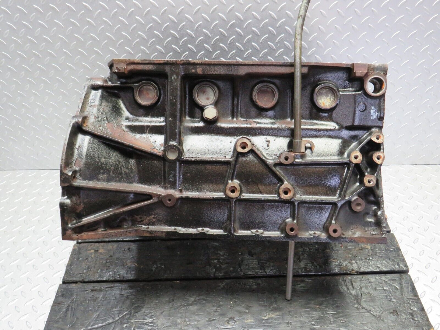 30936 Mercedes-Benz W201 190E Engine Block 1020110501 M102.961