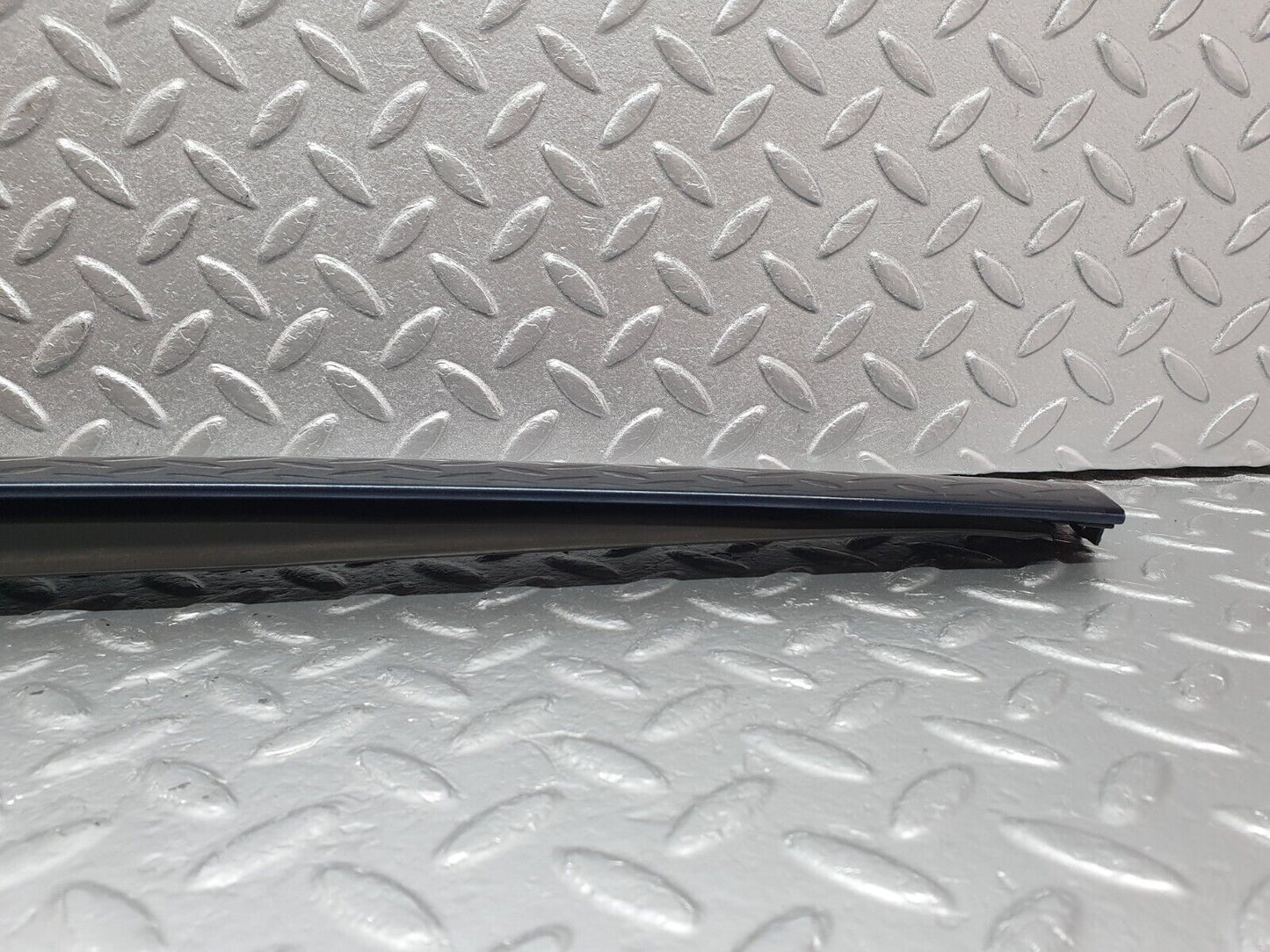 42207 Mercedes-Benz R129 320SL Coupe A Pillar Exterior Trim Cover Right 1296982430