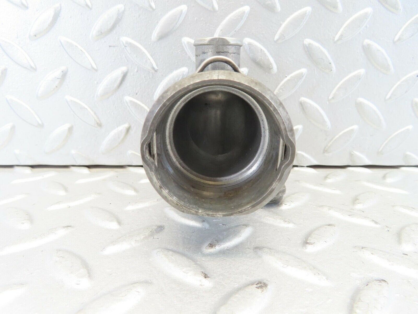 11249 Mercedes-Benz W221 S320 Coolant Flange Pipe 6422000056