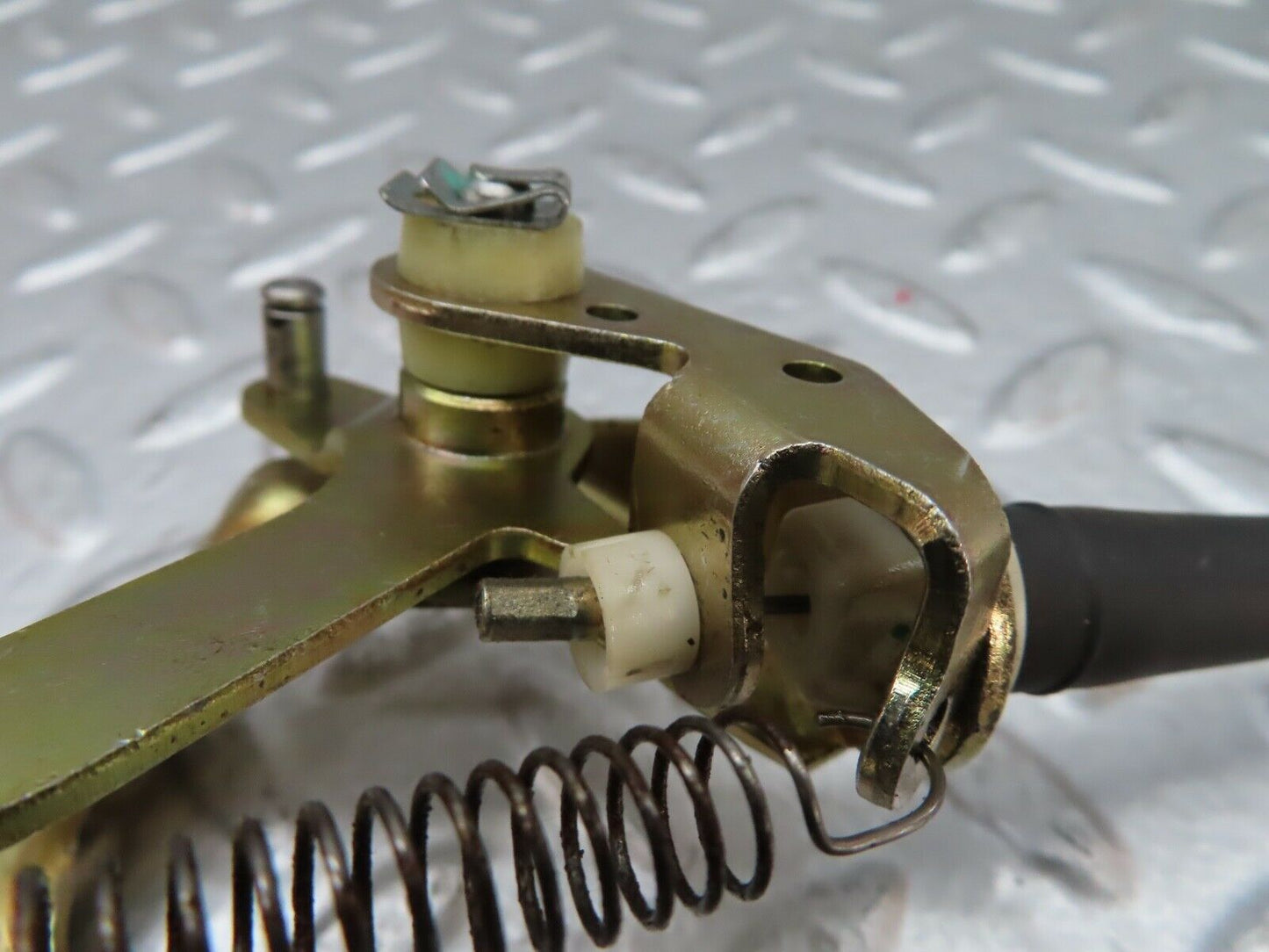 20062 Mercedes-Benz R129 300SL Coupe Transmission Lockout Cable 1292600351