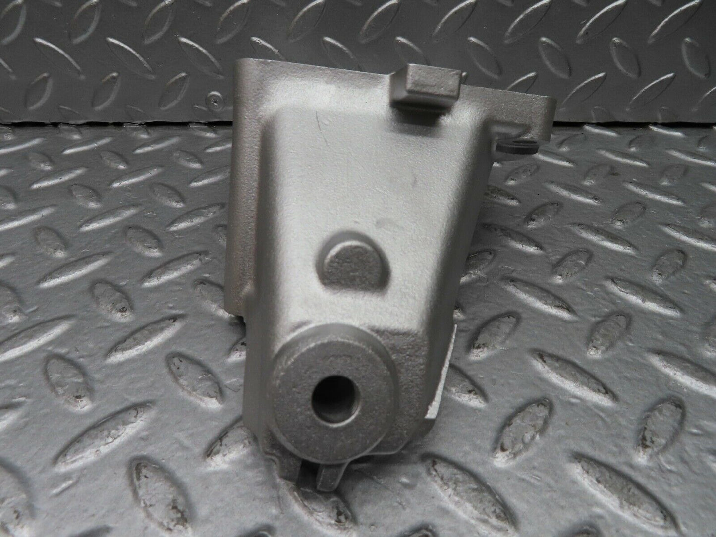 20079 Mercedes-Benz R129 300SL Coupe Engine Mount Bracket Left Side 1042230404