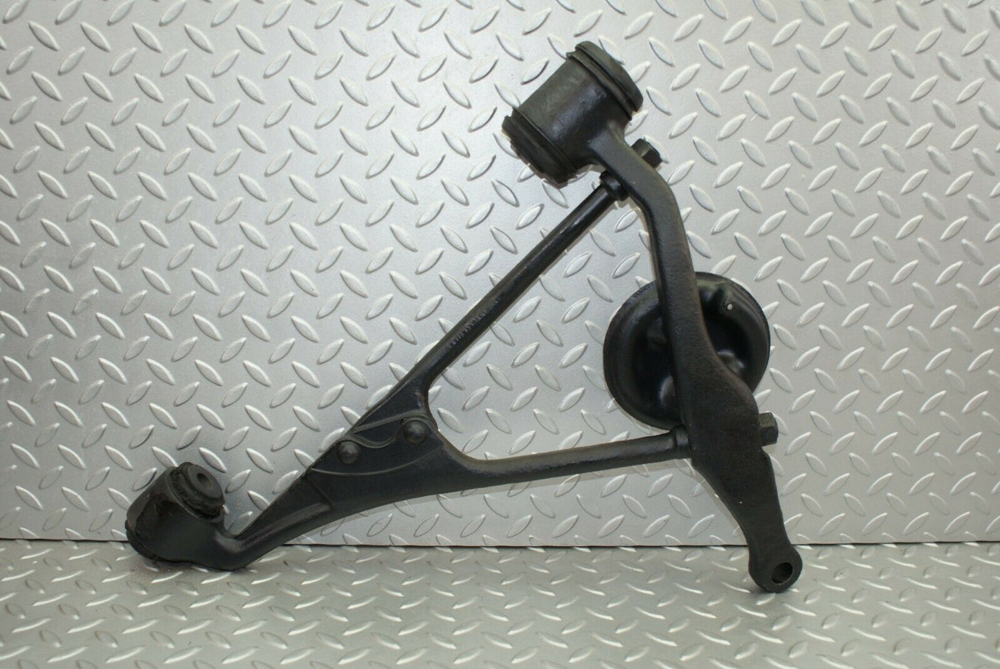2699 Mercedes-Benz W116 350SE Front Left Lower Control Arm 1163333605