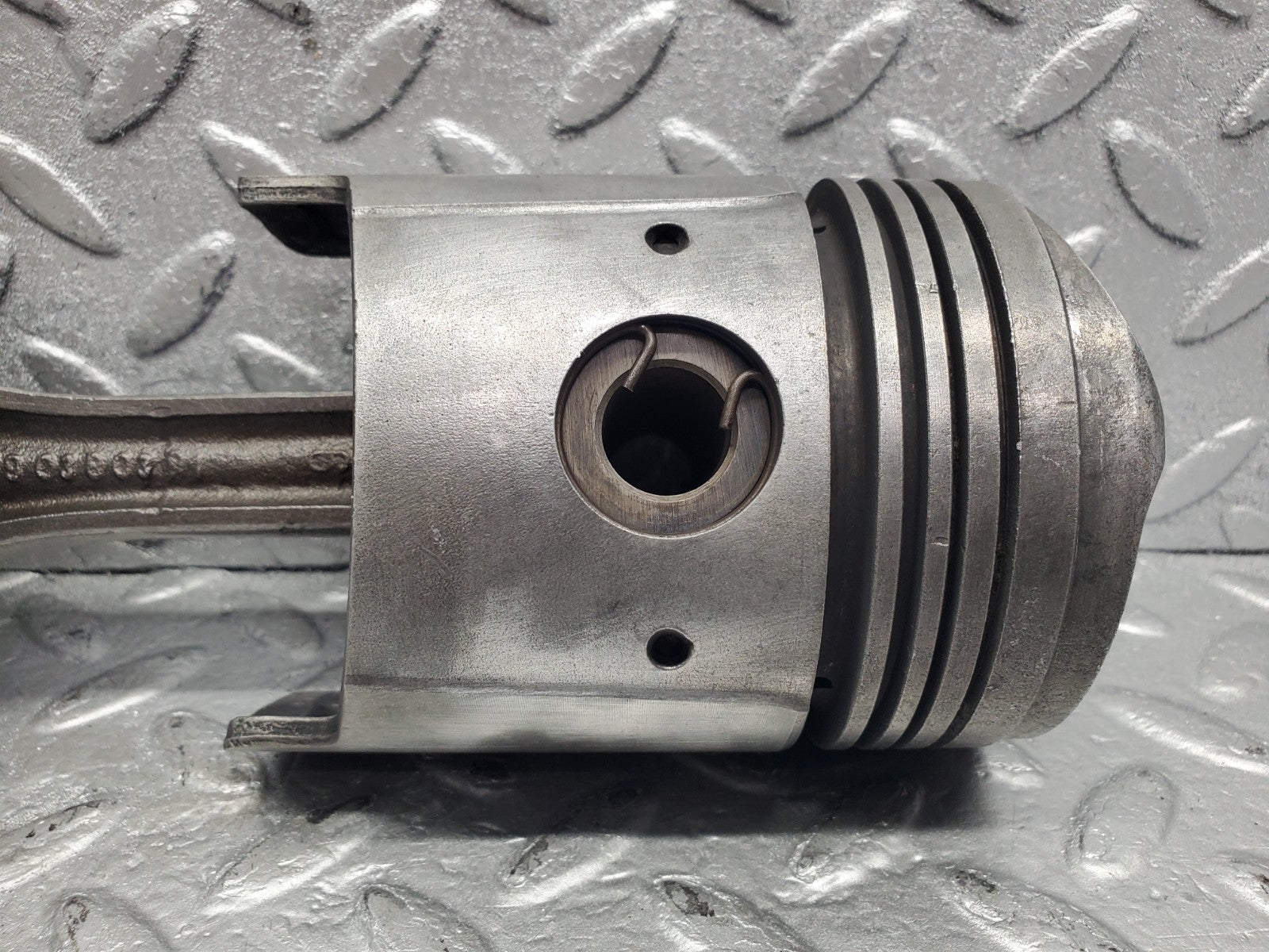 W112 piston and connecting rod used OEM