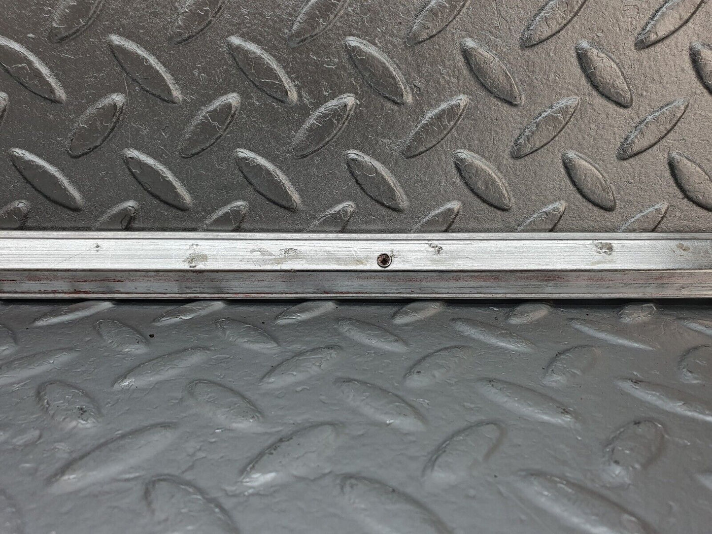 43047 Mercedes-Benz R107 Hardtop Roof Chrome Left Side