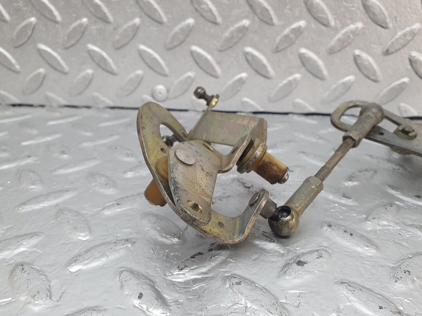 44037 Mercedes-Benz C123 230CE Coupe Throttle Linkage
