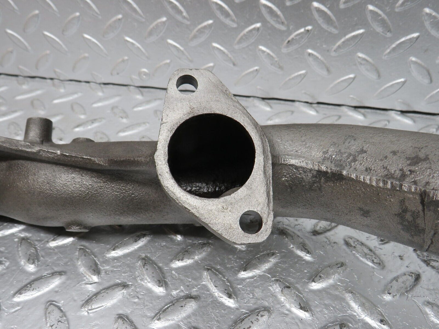 33108 Mercedes-Benz W126 560SE Exhaust Manifold Right 1171424602