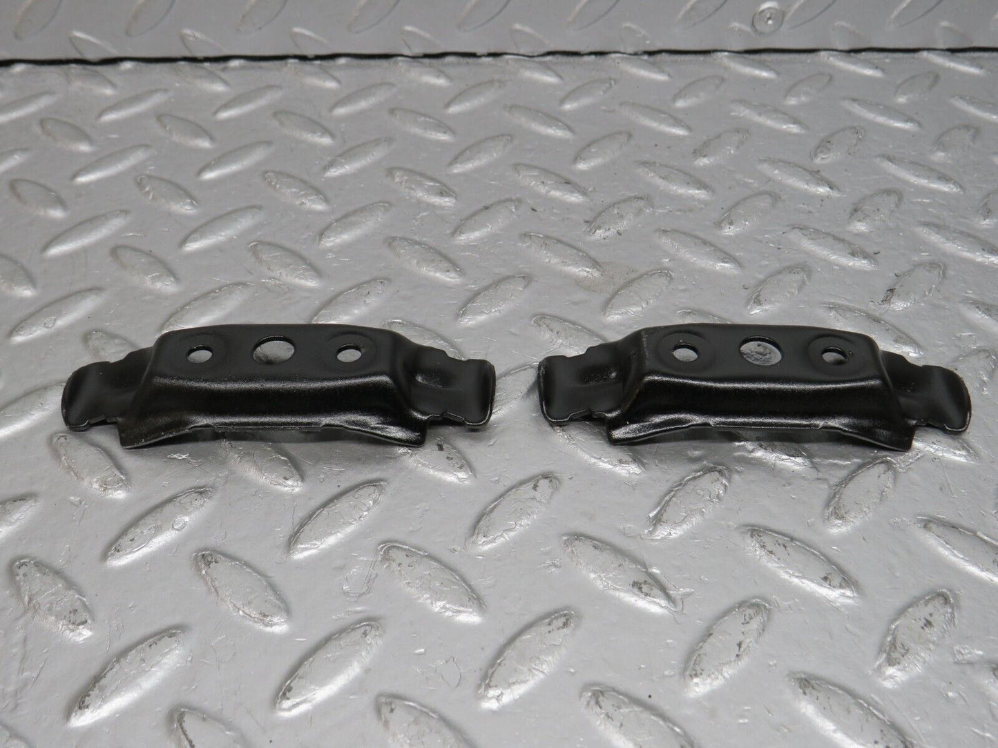 39649 Mercedes-Benz R129 320SL Coupe Fuel Pump Fuel Filter Holder Bracket
