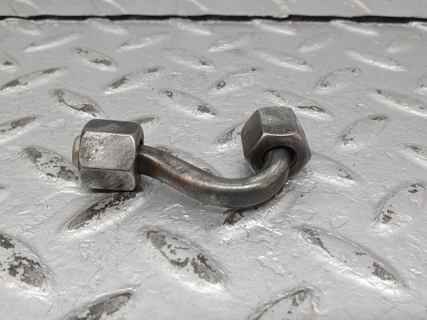 41251 Mercedes-Benz W126 300SE Fuel Line Pipe