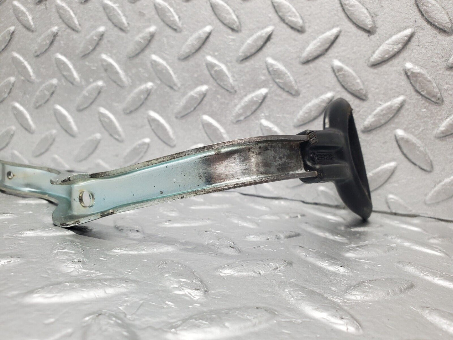 46630 Mercedes-Benz C123 280CE Coupe Front Right Seat Side Height Adjust Handle