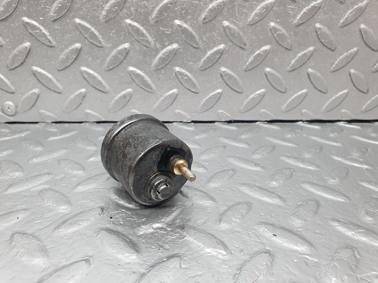 43536 Mercedes-Benz C126 380SEC Coupe Oil Pressure Sensor 0055421817