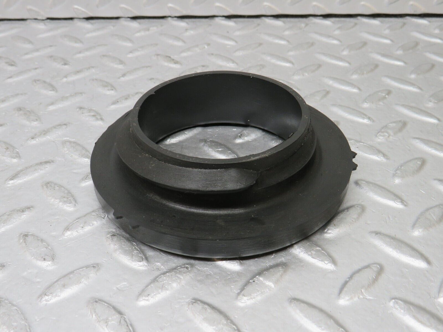 35321 Mercedes-Benz W140 Coil Spring Rubber Mounting 1403210784