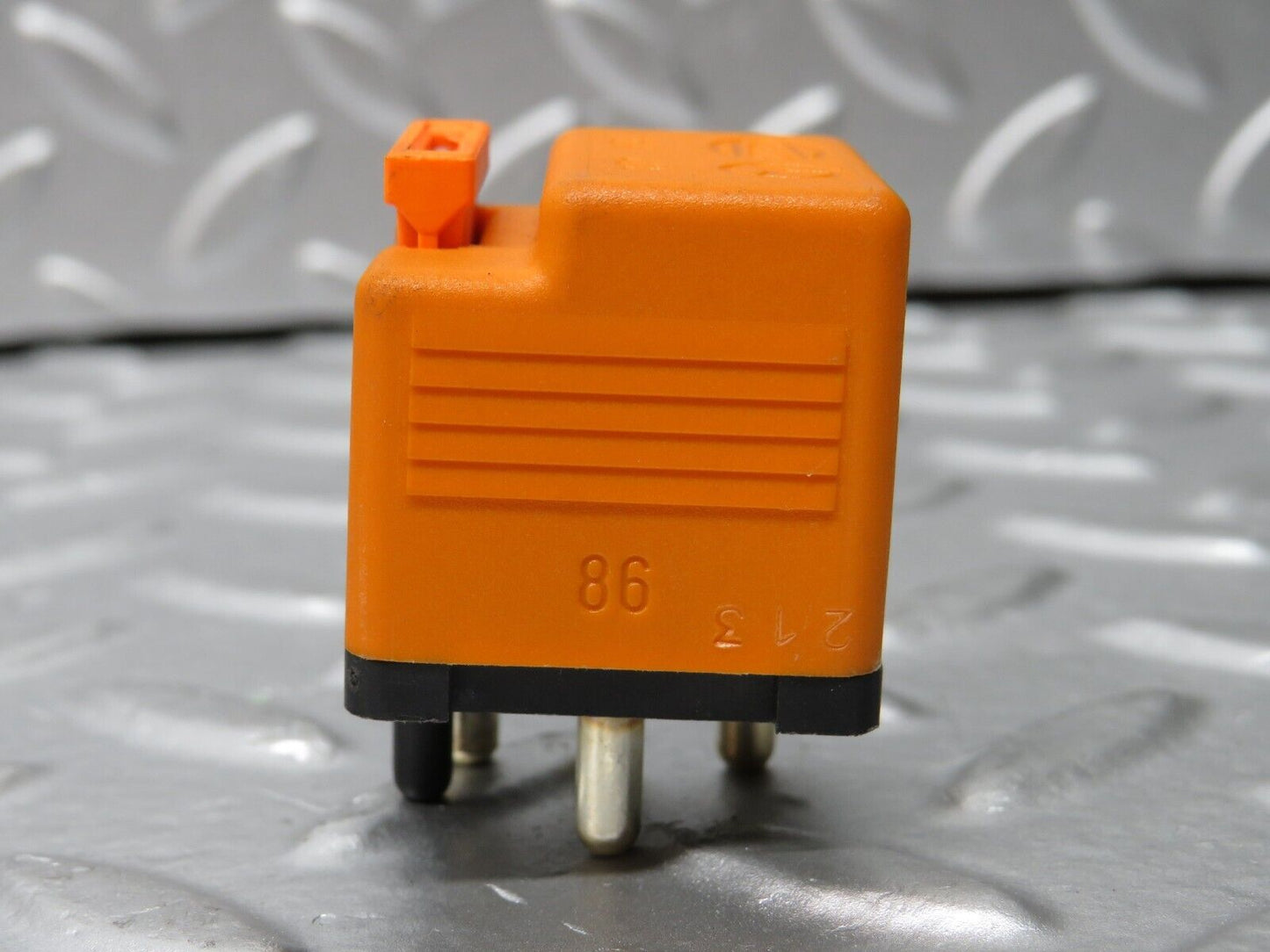31248 Mercedes-Benz S124 220TE Wagon Overload Relay 0015429719