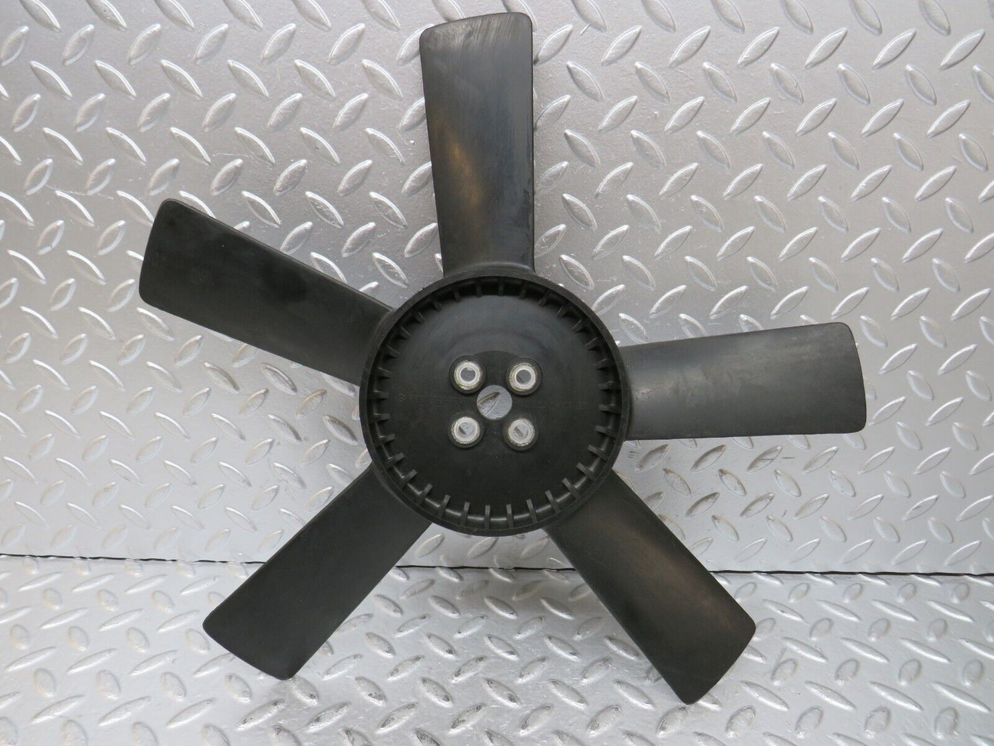 26963 Mercedes-Benz W123 240D Engine Cooling Fan 1152050406