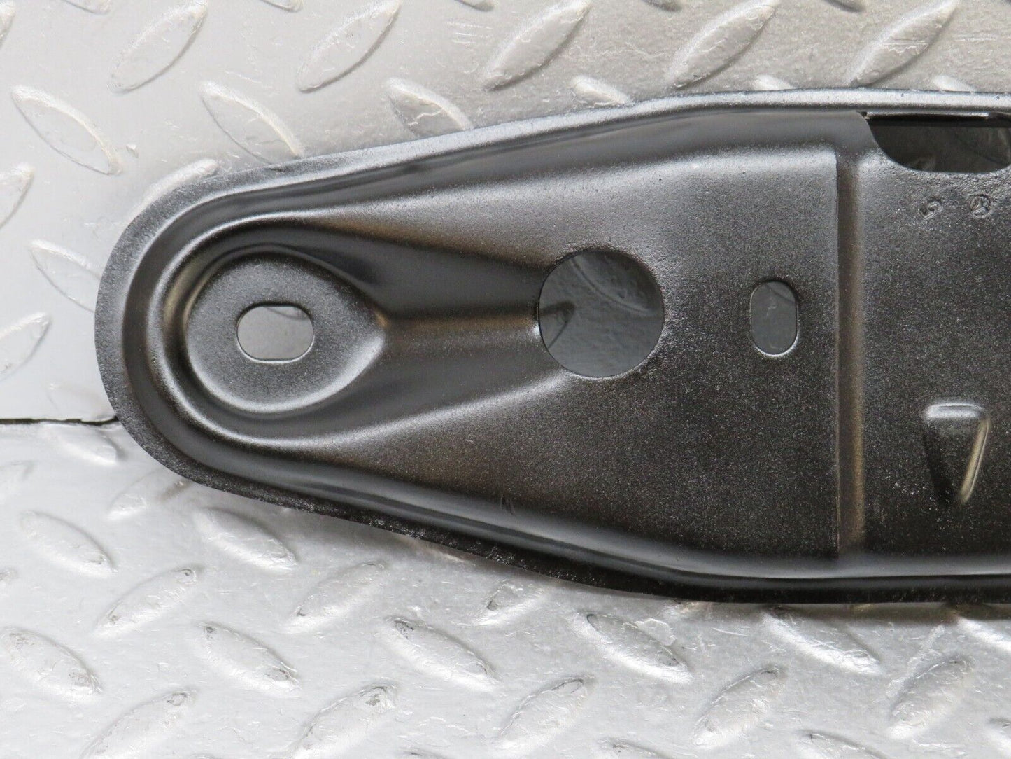 36781 Mercedes-Benz W201 190E Gearbox Mount Bracket
