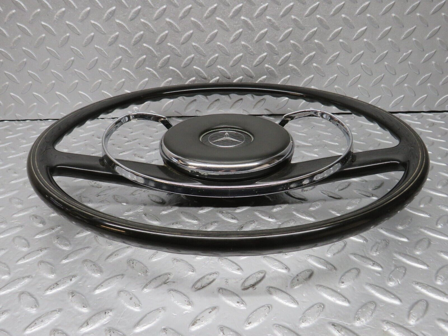 40292 Mercedes-Benz W110 230 Steering Wheel