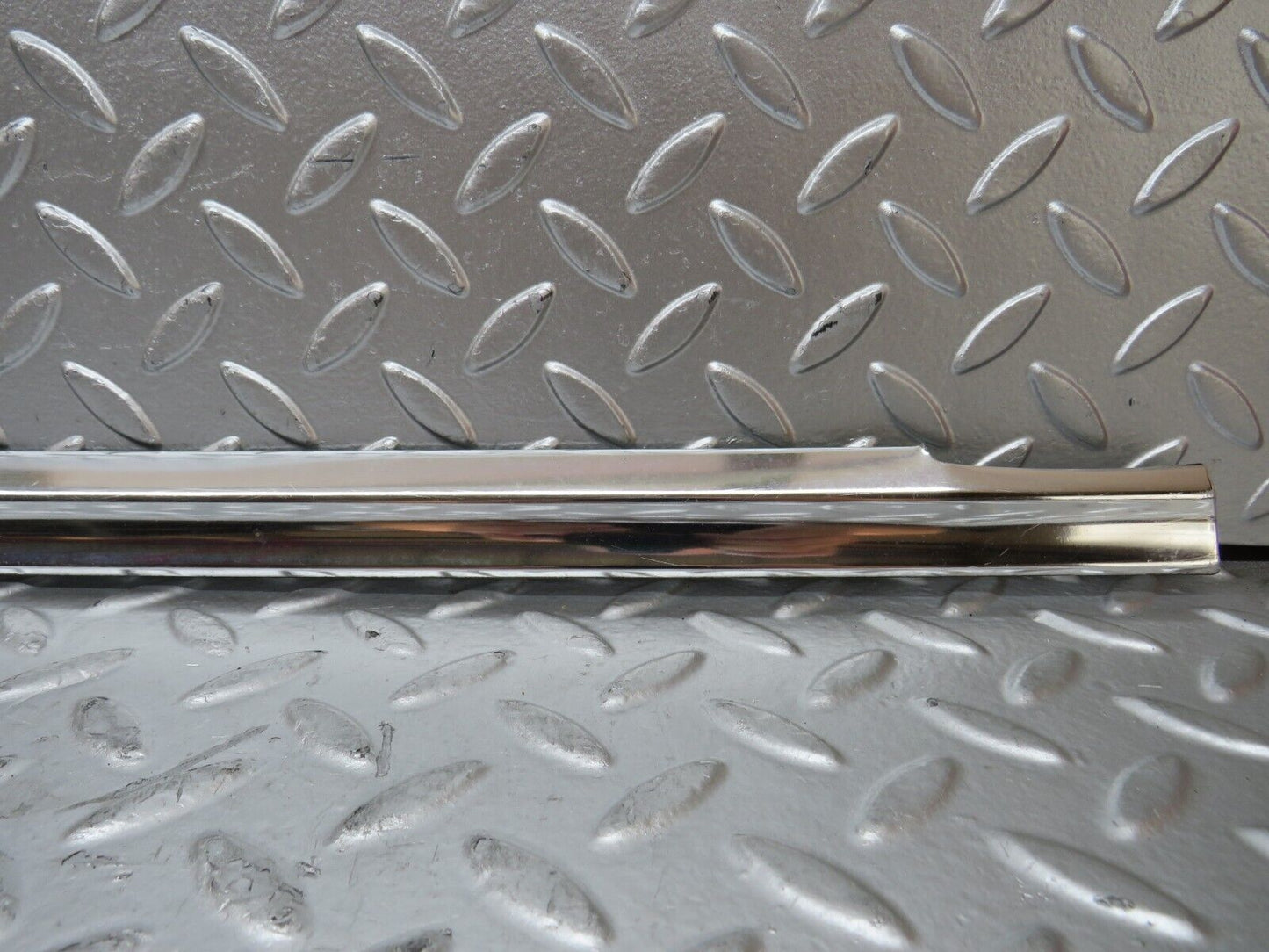 26405 Mercedes-Benz W116 450SE Rear Right Door Chrome Trim