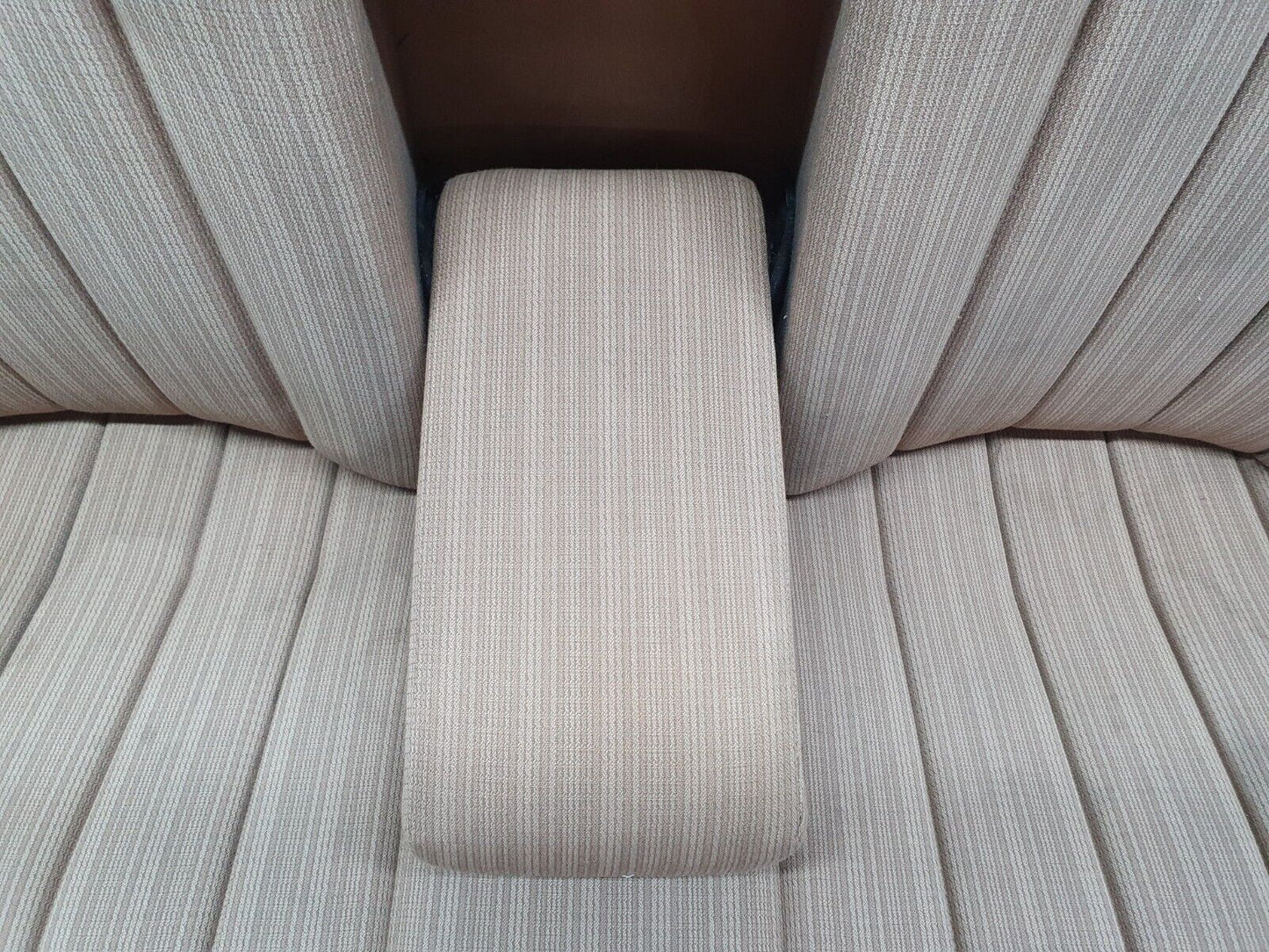41373 Mercedes-Benz W124 200E Rear Seat Palomino 1249200016 1249200050
