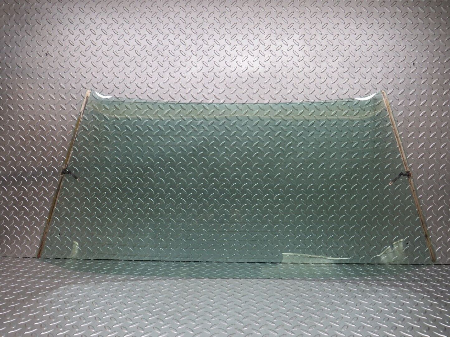 25129 Mercedes-Benz W201 190D Rear Windscreen