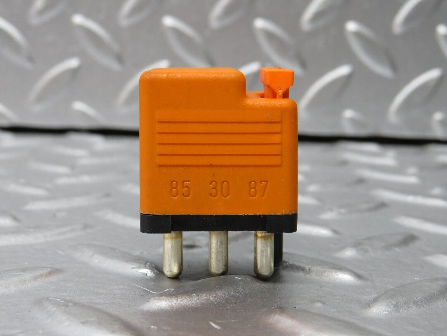 31248 Mercedes-Benz S124 220TE Wagon Overload Relay 0015429719