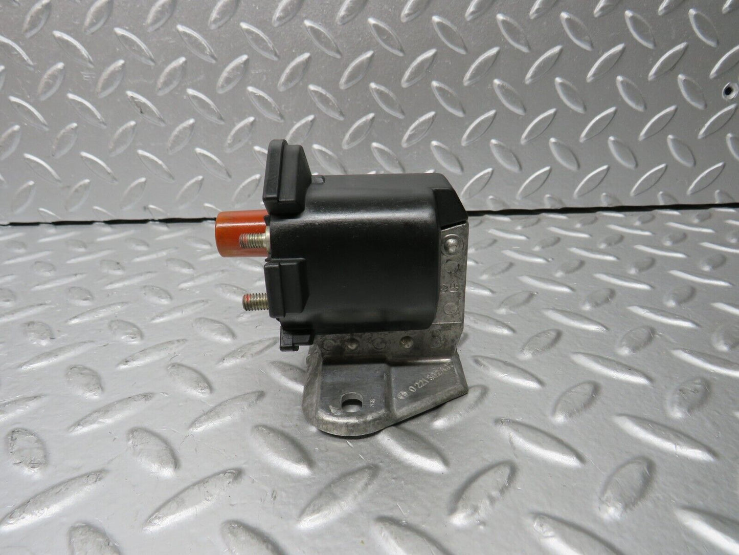 30302 Mercedes-Benz W124 230E Ignition Coil Bosch 0001586203 0221502431