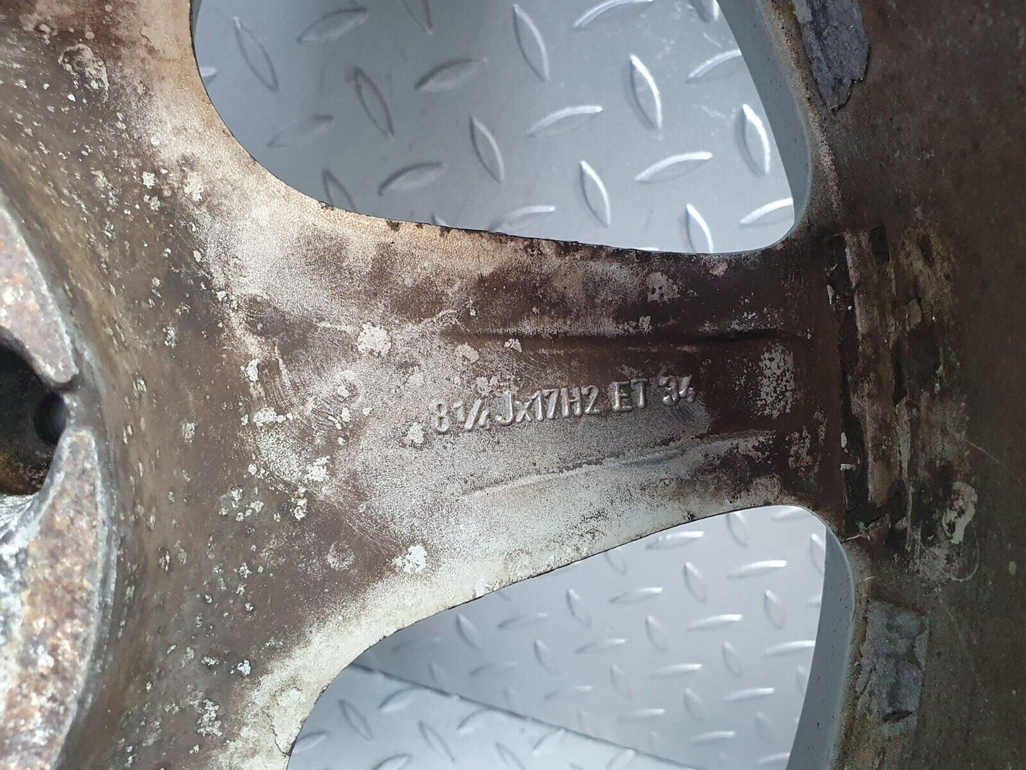 42632 Mercedes-Benz R129 320SL Alloy Wheel Set 8 1/4Jx17H2 ET34 1244011702