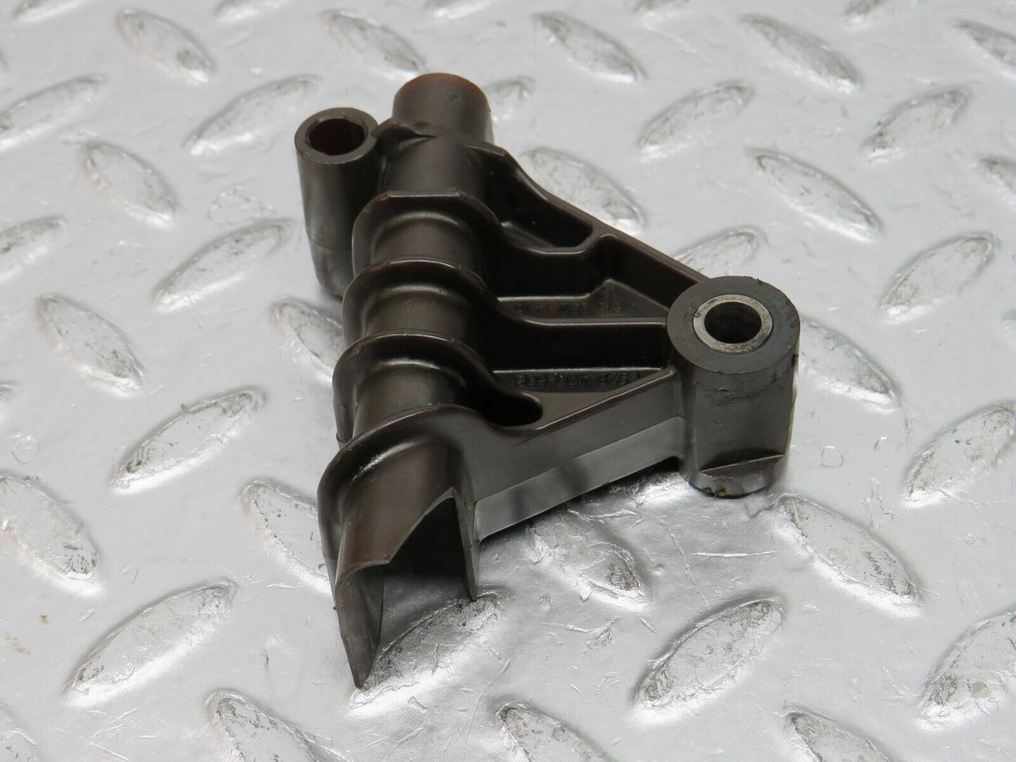 0885 Mercedes-Benz W123 240D Timing Chain Guide Rail 6150501416