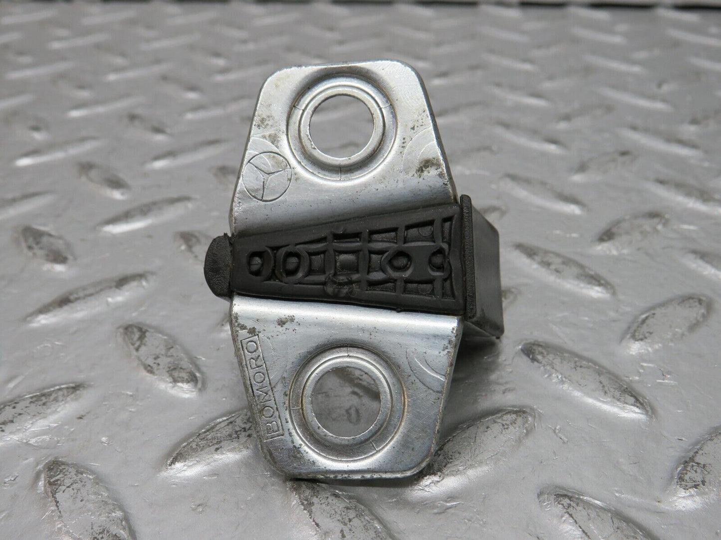 32378 Mercedes-Benz S124 300TE Wagon Door Lock Latch